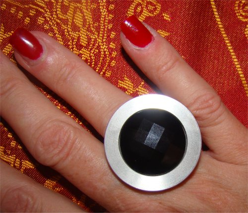 Ring mit Schwarzen Stein